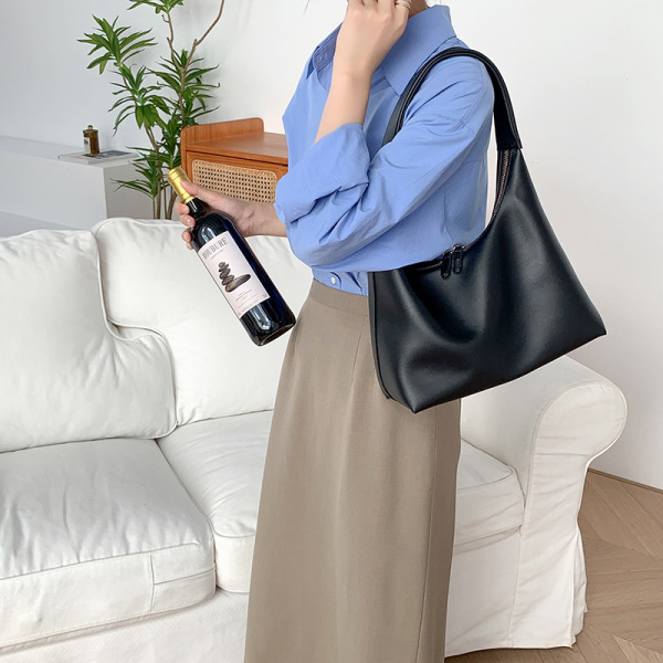 Fashion and versatile pillow bag s8