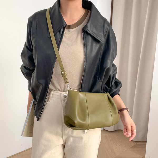 ins niche shoulder bag s24