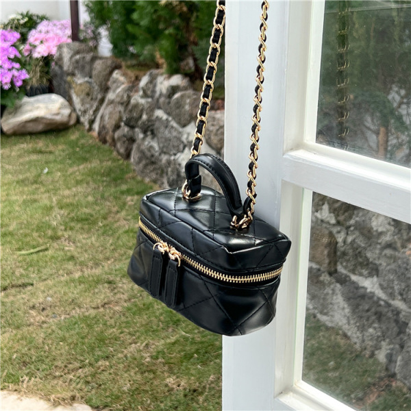 Diamond chain bag 150