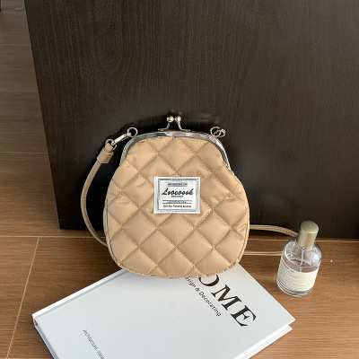 Niche Design Clip Bag 144