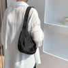 wide shoulder dumpling bag s65